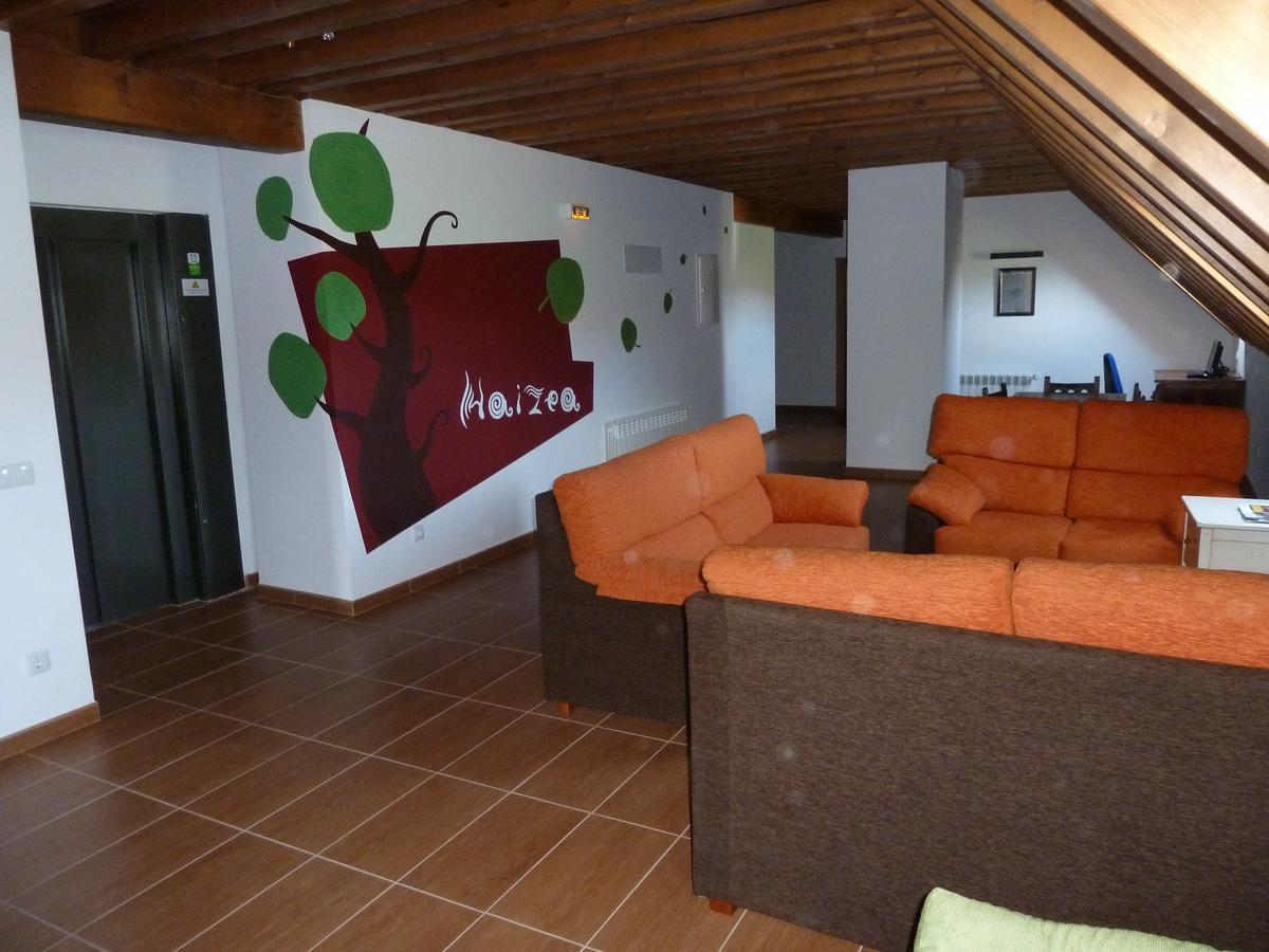 Albergue Haizea Pamplona Dış mekan fotoğraf